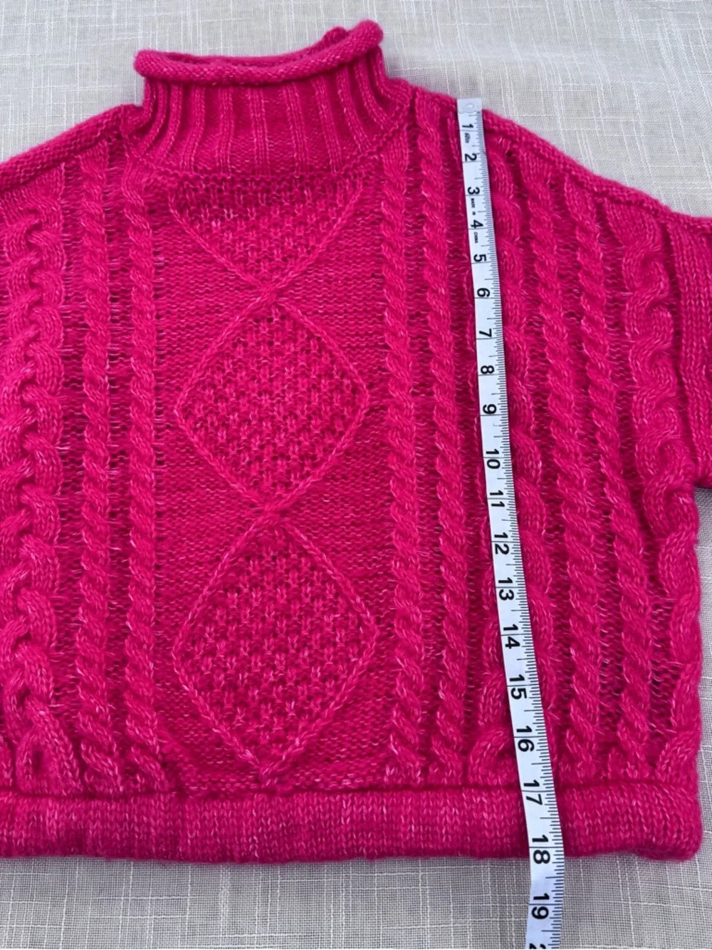 NWT Sanctuary Cable Knit Cropped Sweater Size Small Neon Pink Mock Neck Sweater - Picture 5 of 9